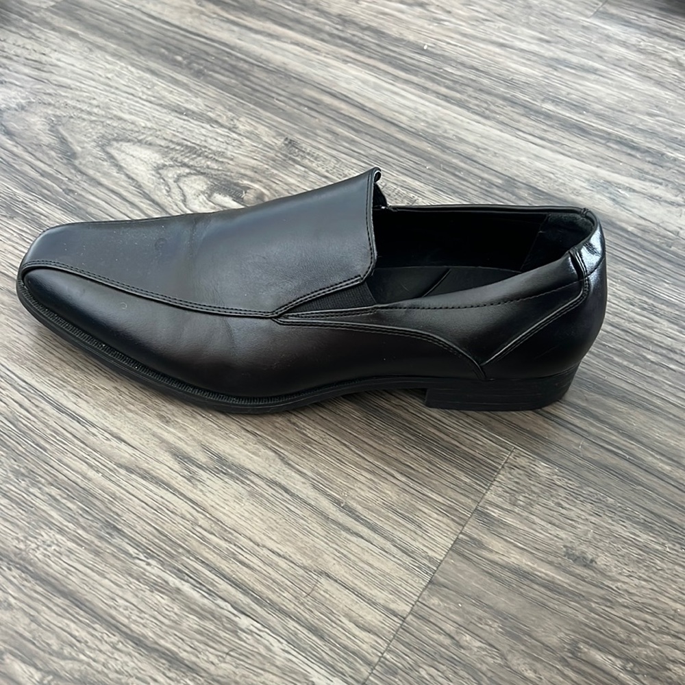 Mens dress shoe